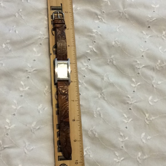 💕 Studio C genuine leather sunflowers watch - Picture 13 of 13